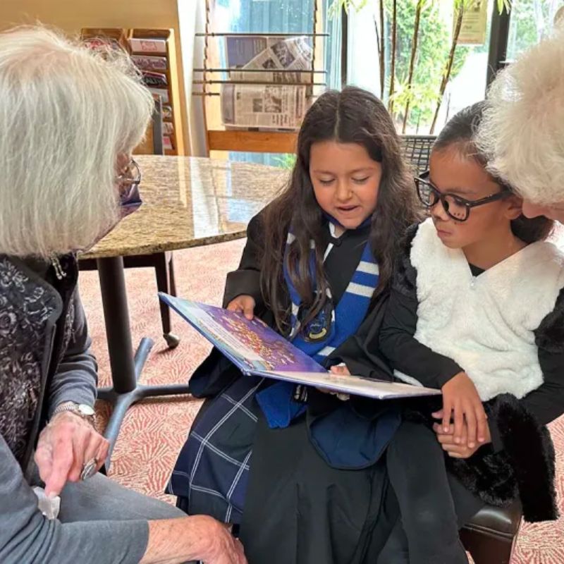 Grade 1 spends Halloween with local seniors